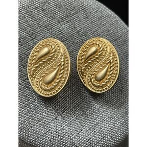 Vintage Monet NY Post Clip Goldtone Paisley Earrings Chunky Career Y2K Statement